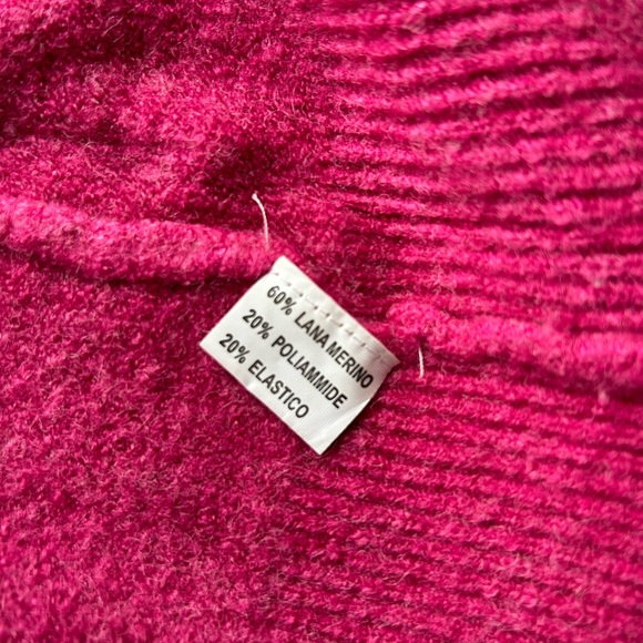 Wool Sweater. Small. - Picture 5 of 5